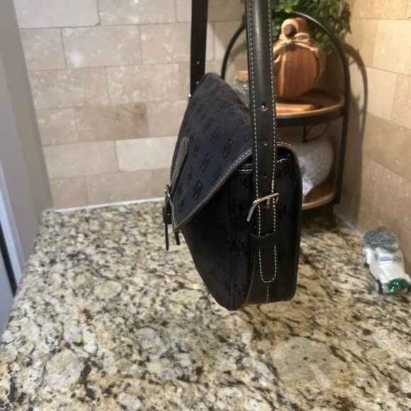 Dooney & Bourke Vintage Black Canvas Logo/Leather Trim Shoulder Purse - Picture 3 of 9